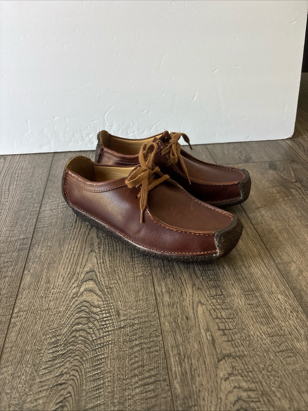 Clarks Brown Leather Lace-Up Moccasin Flats